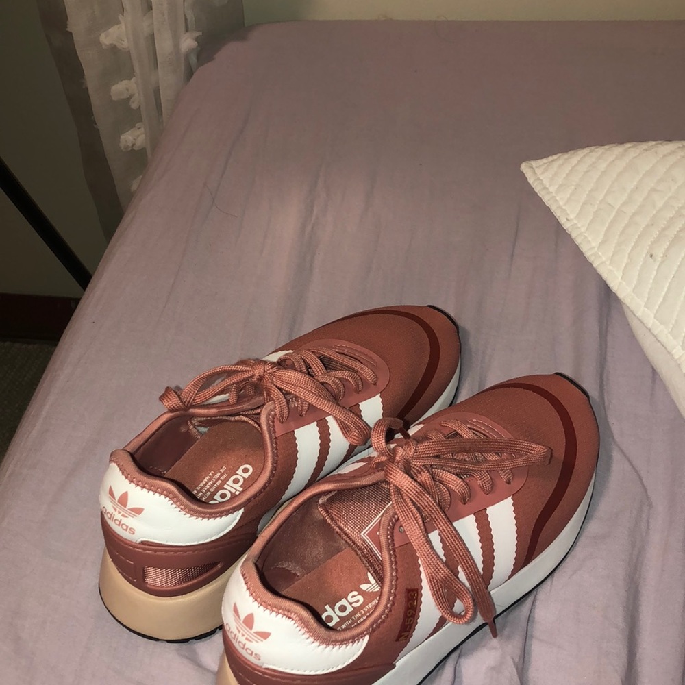 Adidas rose gold